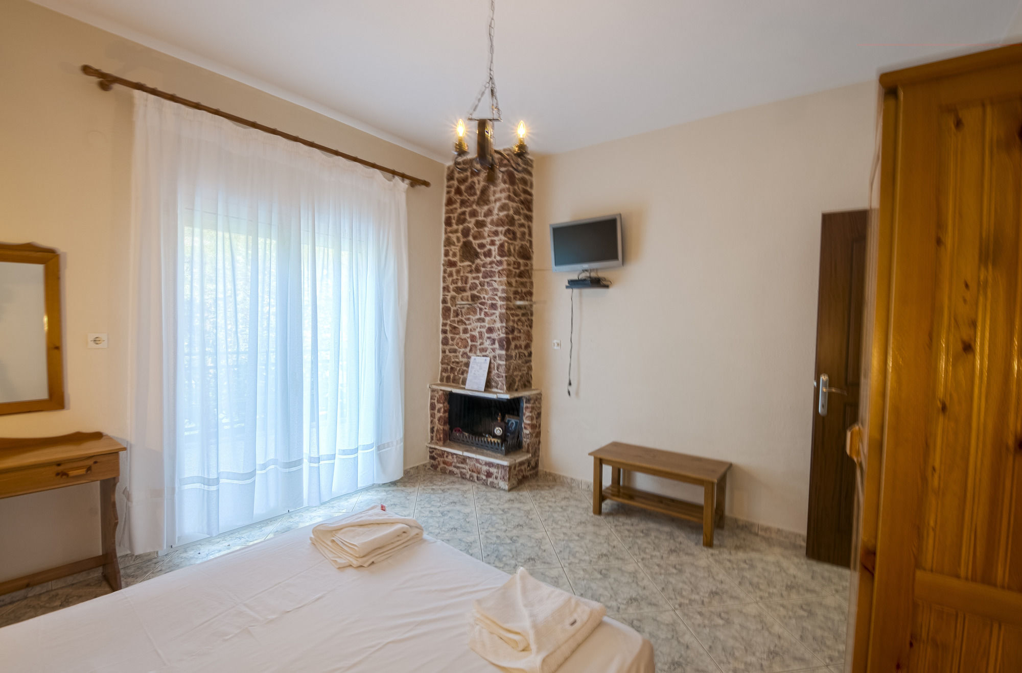 Petra Mare Daire Thimonia Dış mekan fotoğraf